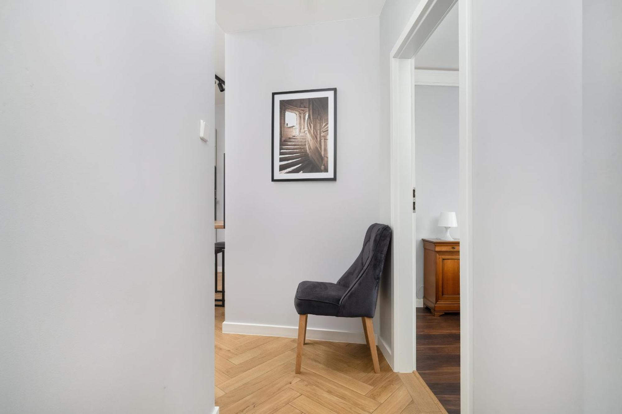 Z 2 Sypialniami I Oddzielna Kuchnia W Centrum Wroclawia Na 4 Pietrze By Renters